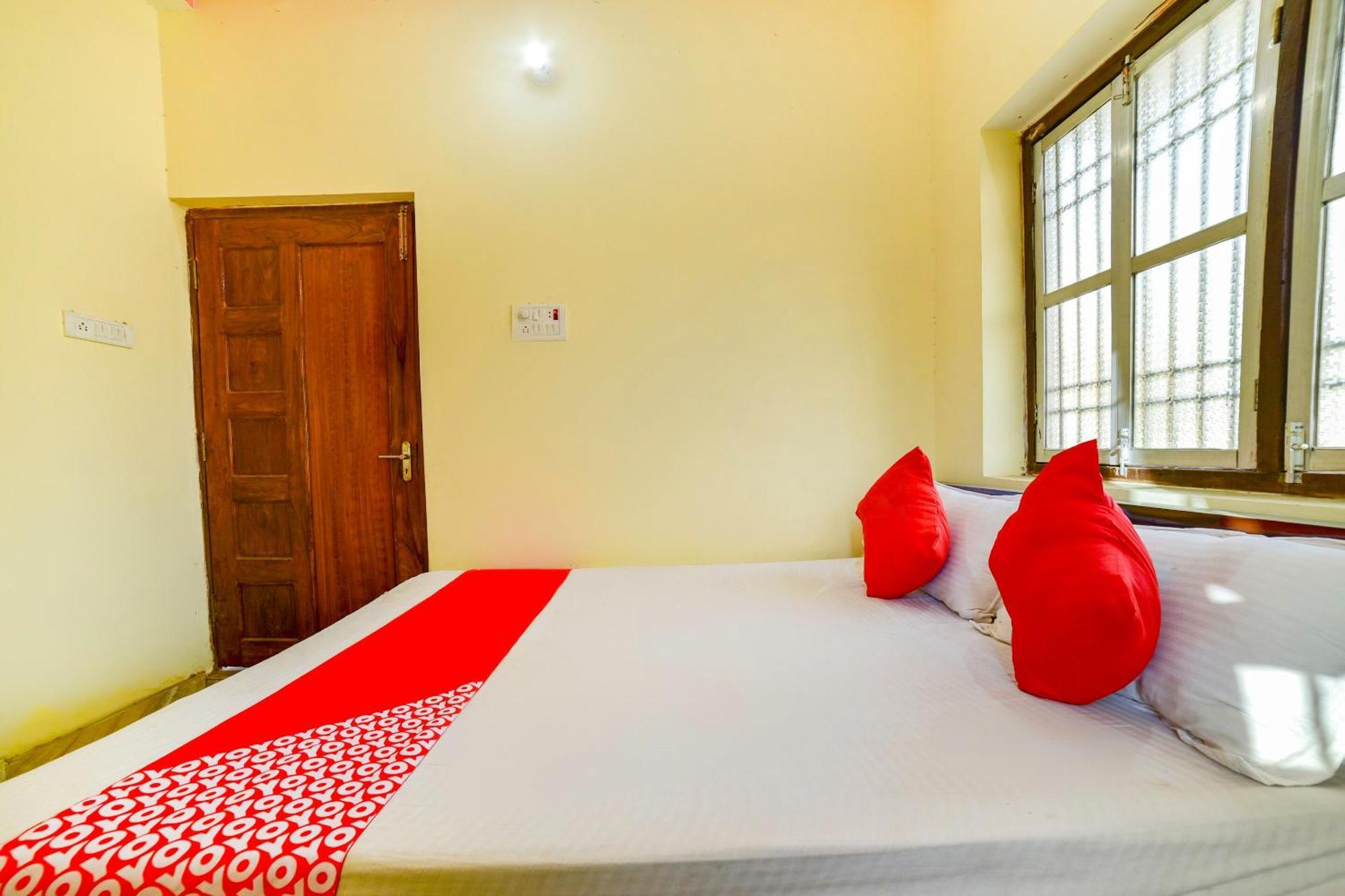 Oyo Flagship Ashoka Guest House Bihta Kültér fotó
